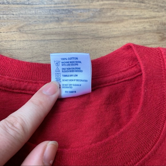 2005 Cheers Boston Red T-shirt size M - Picture 4 of 6